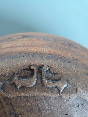 Can anyone identify this potter's mark please? 20211213