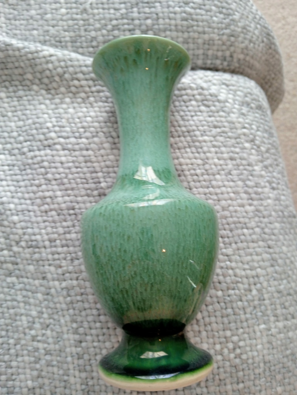 Kermiko Vase in pastel green Kermik18