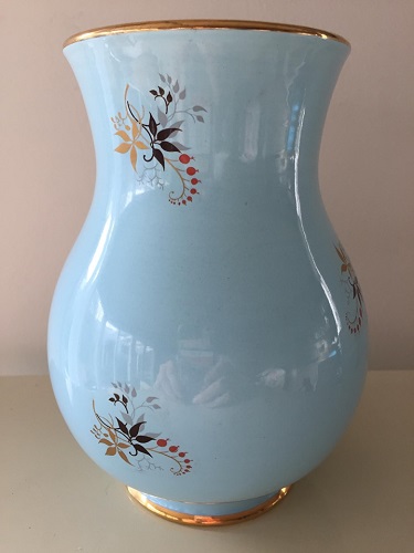 Three beautiful Steenstra vases courtesy of Julie Cardon Steens12