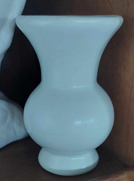 Steenstra Slipcast Mini Vase 8.5cmh Steens39