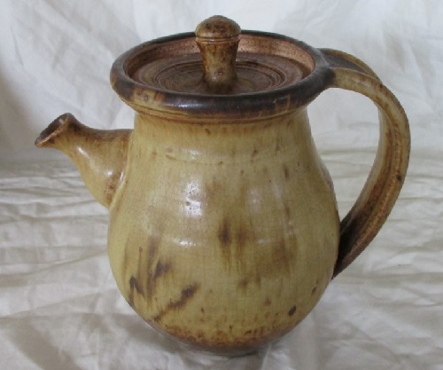 teapot - Ian Firth teapot with later mark. Teapot10