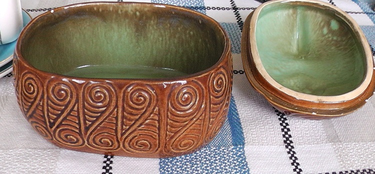 New Shape Wharetana Ware Lidded Box Win_wh10