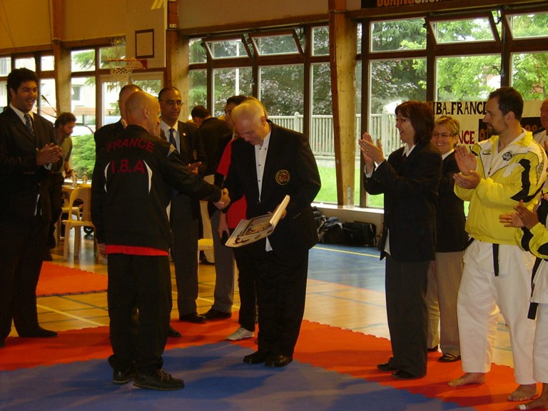 IBA Paris 2012. Hanshi Josh Johnson 9th Dan! :) Paris_24