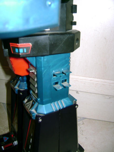 DIACLONE IL GRANDE ROBOT BASE Dsc04815
