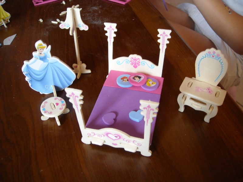 bricolage meubles en balsa disney princesses Dscn0011