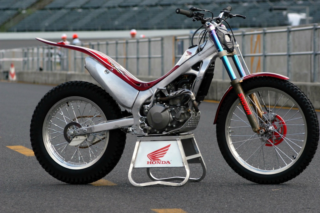 RTL250F OGAWA MOTEGI 2004 Replica Honda410