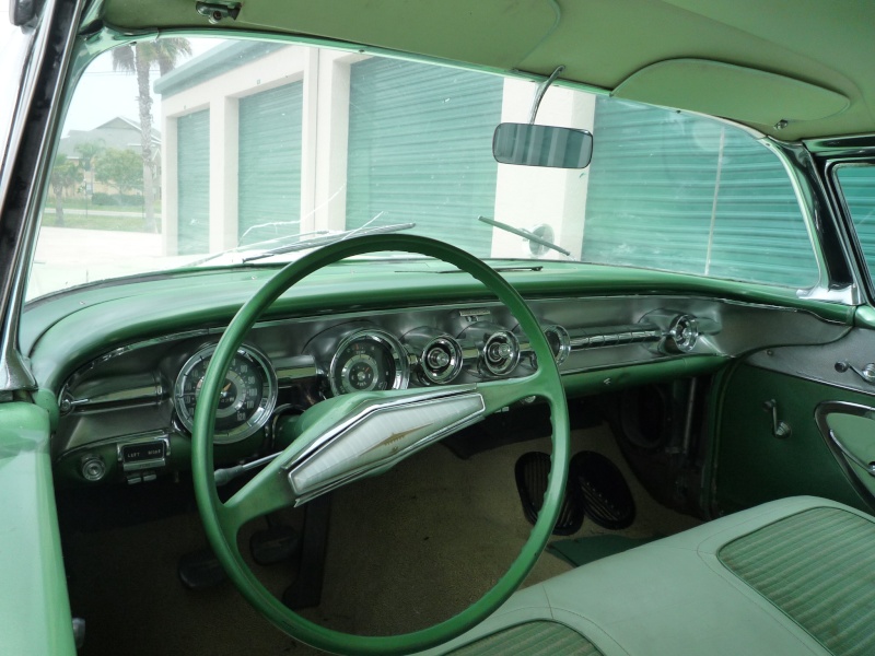 Pontiac 1958 la "petite" nouvelle + Autoradio soucis P1040011