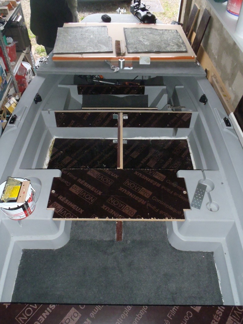 Aménagement d'une Silurine en bass-boat customisé P4140011
