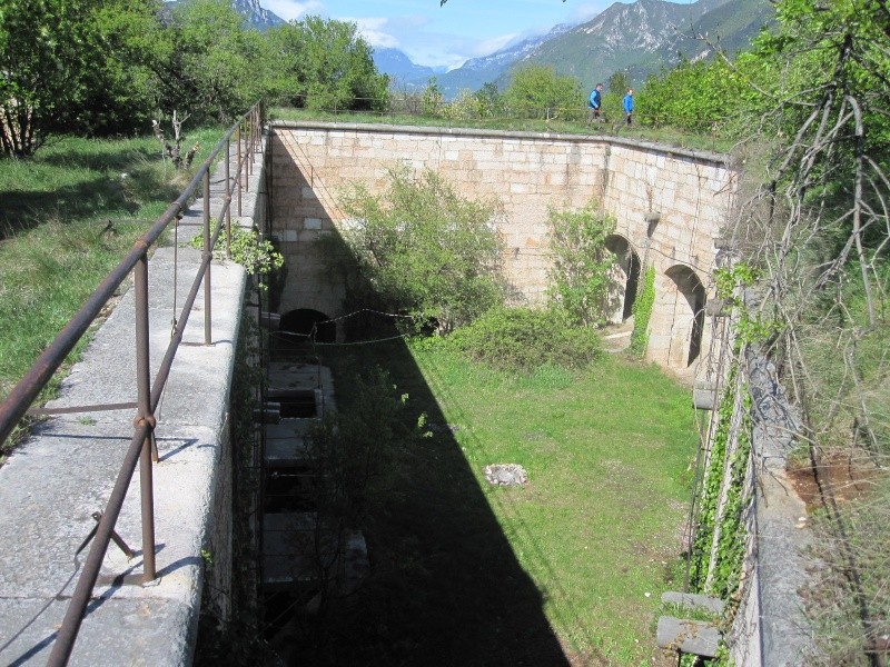 ESCURSIONE del 22/04/2012 da Volargne a Ceraino con visita dei forti Monte e Ceraino Da_vol30