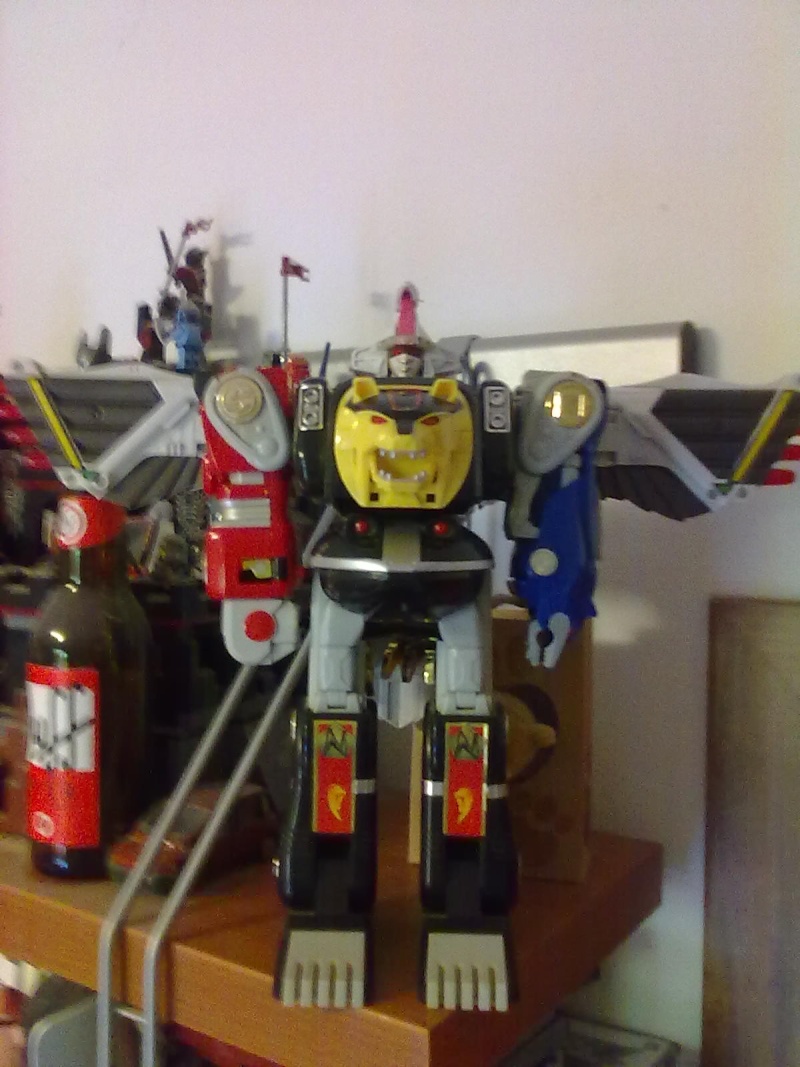 VENDO Stupendo Ninja Megazord dei Power Rangers anno 1995 12042010