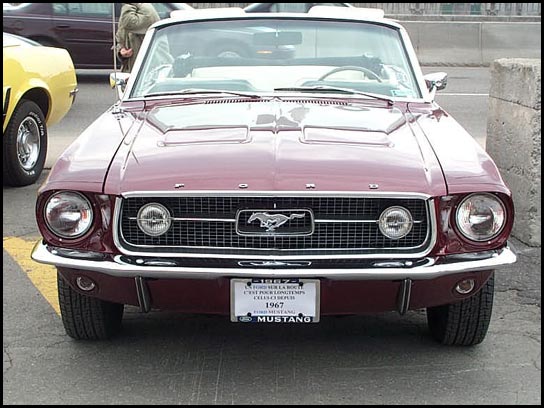 Ancienne Mustang convertible de Jacques Décary 3410