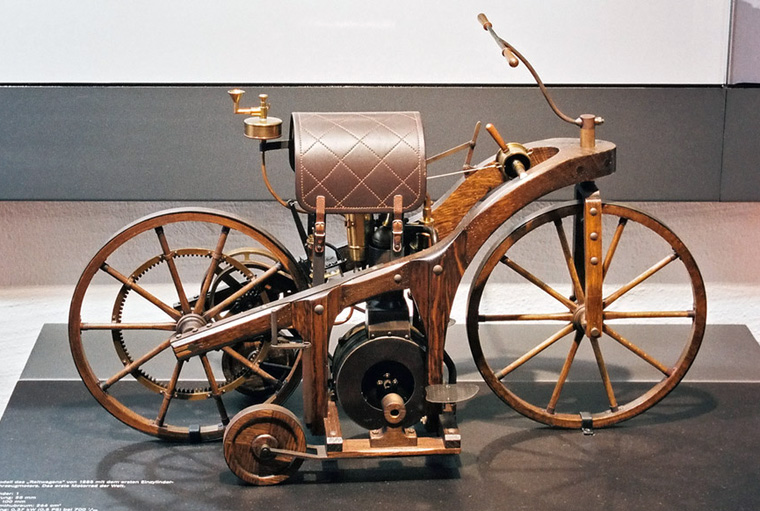  L'histoire de la Moto 1885-d10