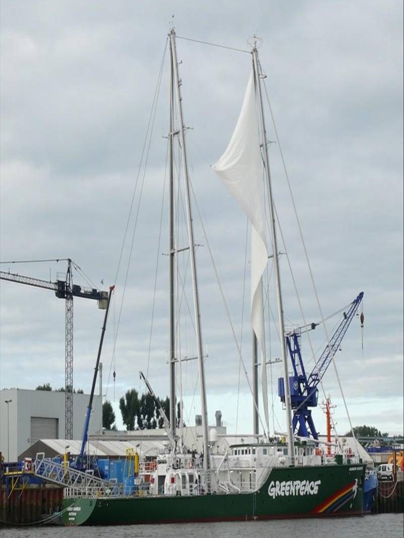 Le nouveau bateau de Greenpeace; Le Rainbow Warrior III Rw310