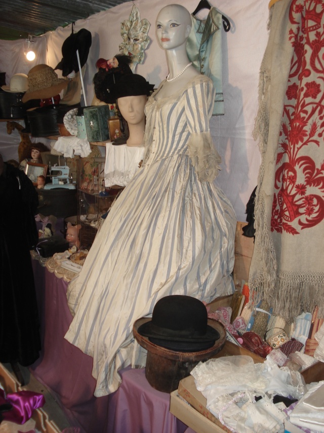 Foire de Chatou 18 au 25 septembre 2011 Robe_110