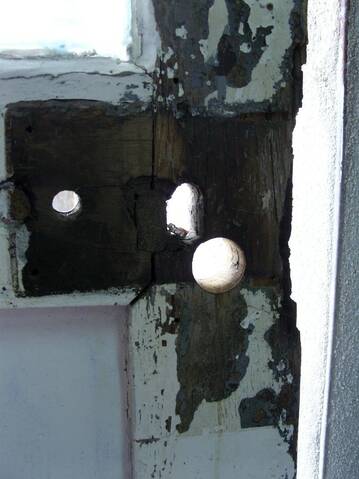 Réparation d'une porte autour de la serrure (RESOLU)