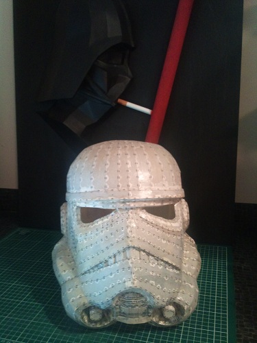 casque stormtrooper (pepakura,résine,mastic,peinture) Dsc_0425