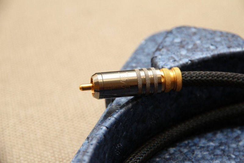 Siltech HF-10 Classic Mk2 Coaxial RCA Cable (SOLD) Img_4113