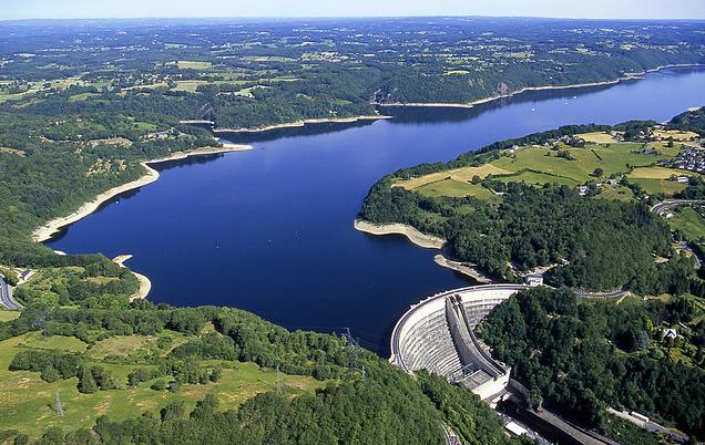 Lac de Bort les Orgues – Grand lac public – La Corrèze (19) Aa331