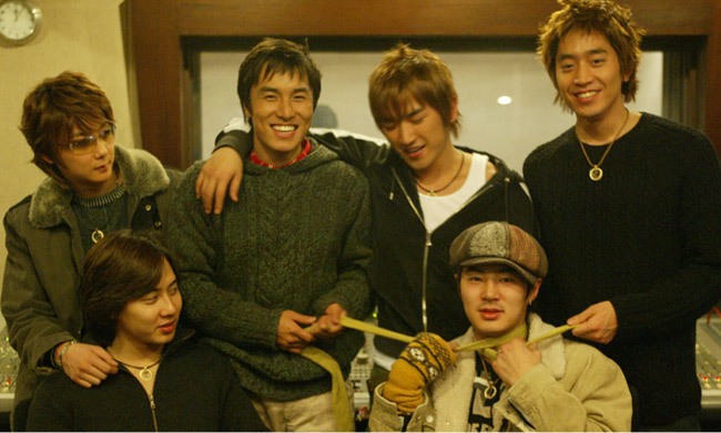 [Pics]Shinhwa~ Reminiscing the past Shinhw14