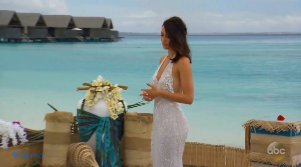 BACHELORETTE 14 - Becca Kufrin - Screencaps - NO DISCUSSION - **NO SPOILERS** - *SLEUTHING*  - Page 2 Image138