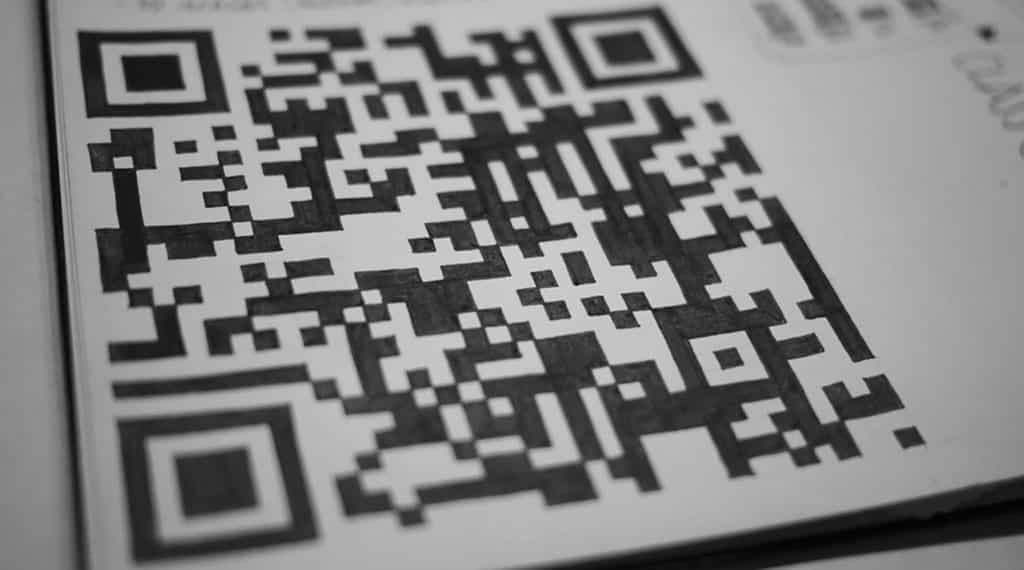 Le gouvernement va rendre obligatoire les “QR codes” dans les lieux accueillants du public Be373810