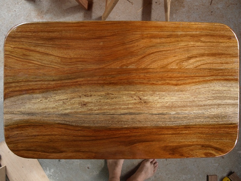 table basse d'un débutant en bois exotique P1018711