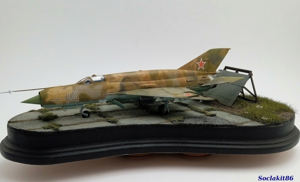 * 1/48 - MiG 21 MT Izdeliye 96B s.n 96.40.14 - Eduard W.E - Page 8 00182