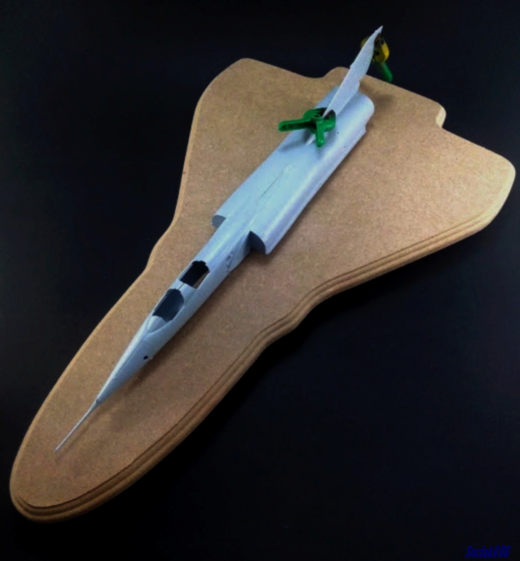 1/48 - Mirage IVA - Heller + Divers 0068