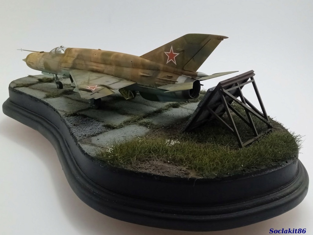 [Eduard W.E] 1/48 - Mikoyan-Gourevitch MiG-21 MT Fishbed Izdeliye 96B s.n 96.14.40  "14 liseré Blanc"  - Page 2 04121