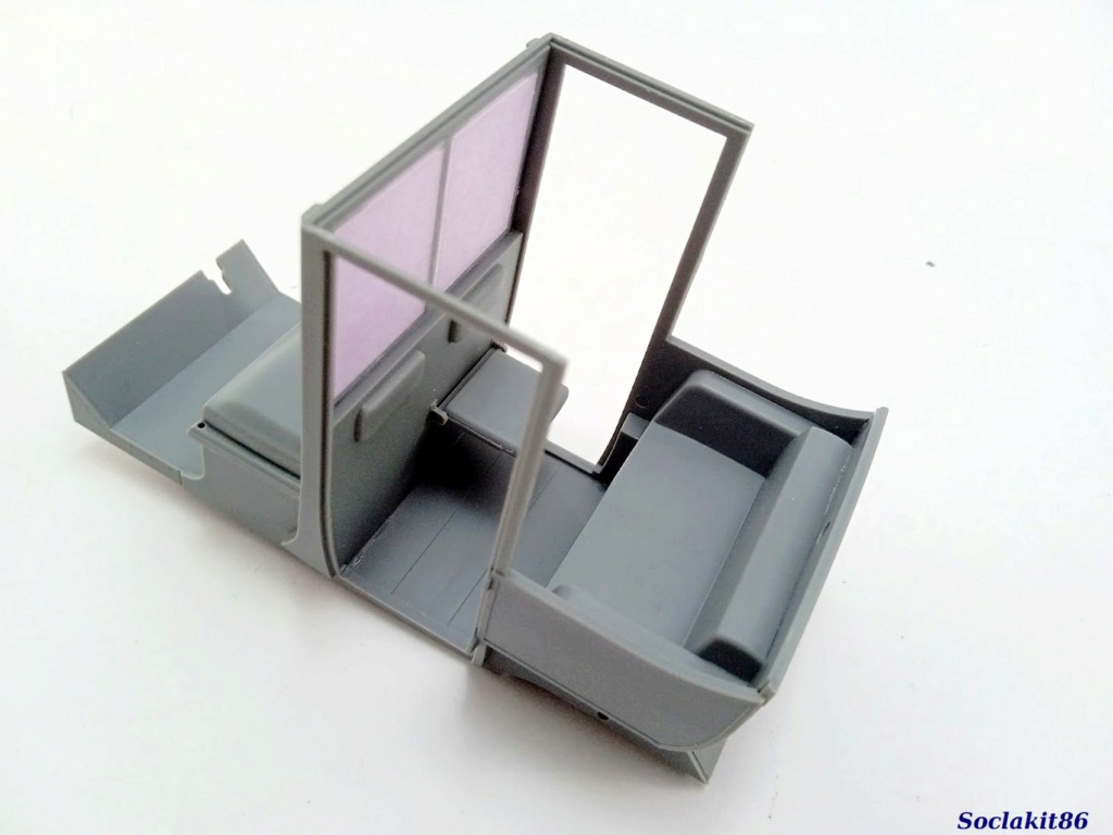 1/24 - Fil Rouge 2023 - Taxi Renault AG model 1910 - Heller 30705 07129