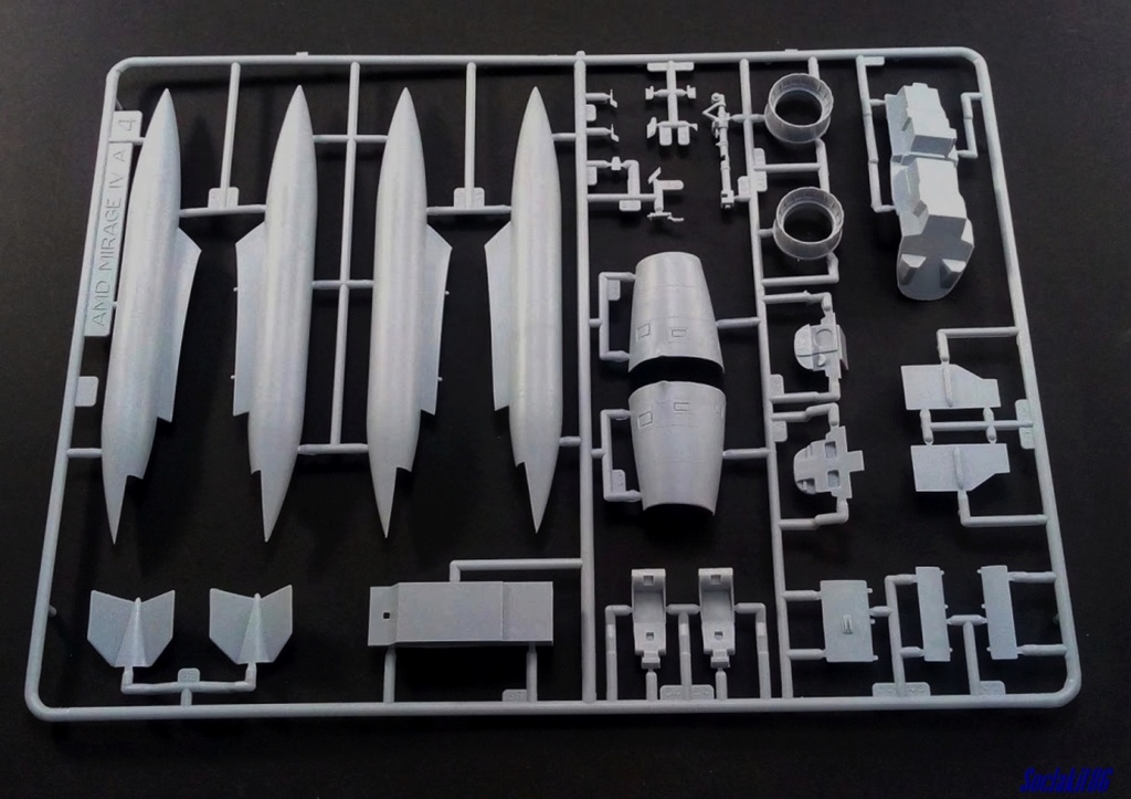 1/48 - Mirage IVA - Heller + Divers 0735