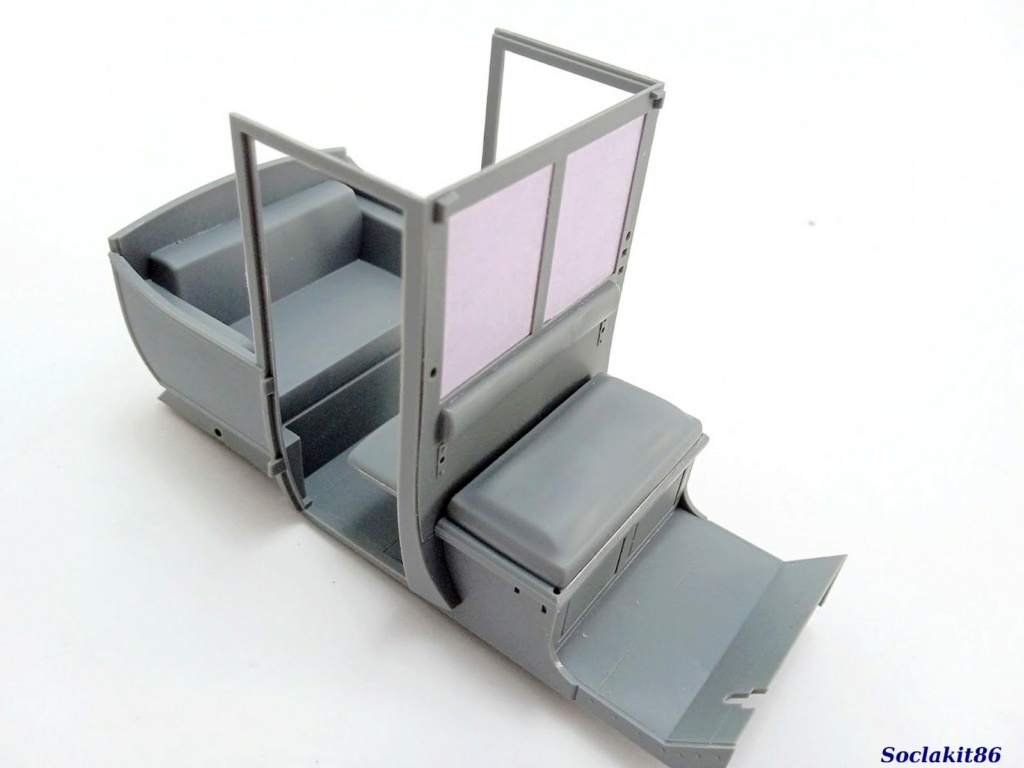 1/24 - Fil Rouge 2023 - Taxi Renault AG model 1910 - Heller 30705 09117