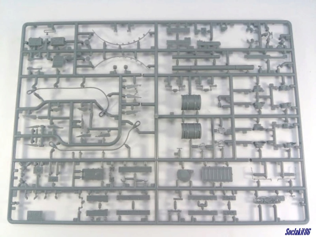 * 1/35 Fil Rouge 2022 / CCCP * 1/35 T-62 model 1962 Zvezda + Mini ART 1057