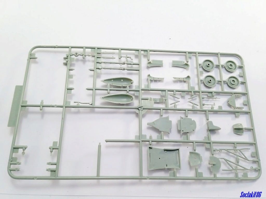 1/48 - Curtiss P-40E Warhawk - AMT/ERTL 1550