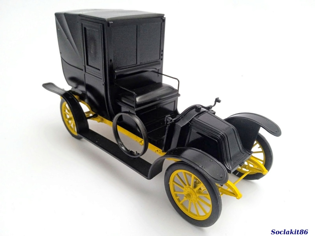 1/24 - Fil Rouge 2023 - Taxi Renault AG model 1910 - Heller 30705  2942