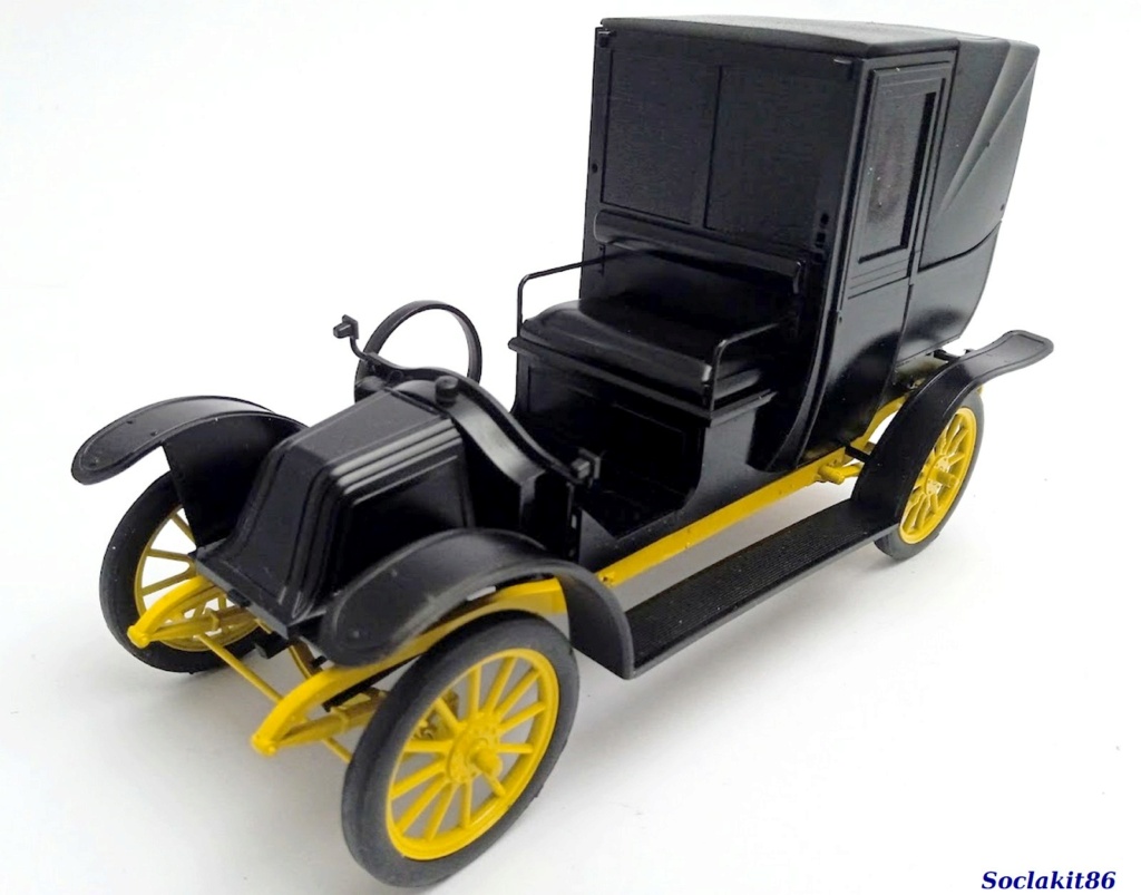 1/24 - Fil Rouge 2023 - Taxi Renault AG model 1910 - Heller 30705 3037
