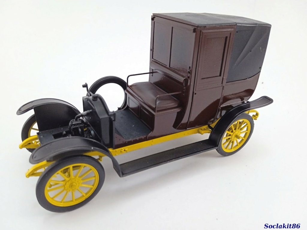 1/24 - Fil Rouge 2023 - Taxi Renault AG model 1910 - Heller 30705  3632
