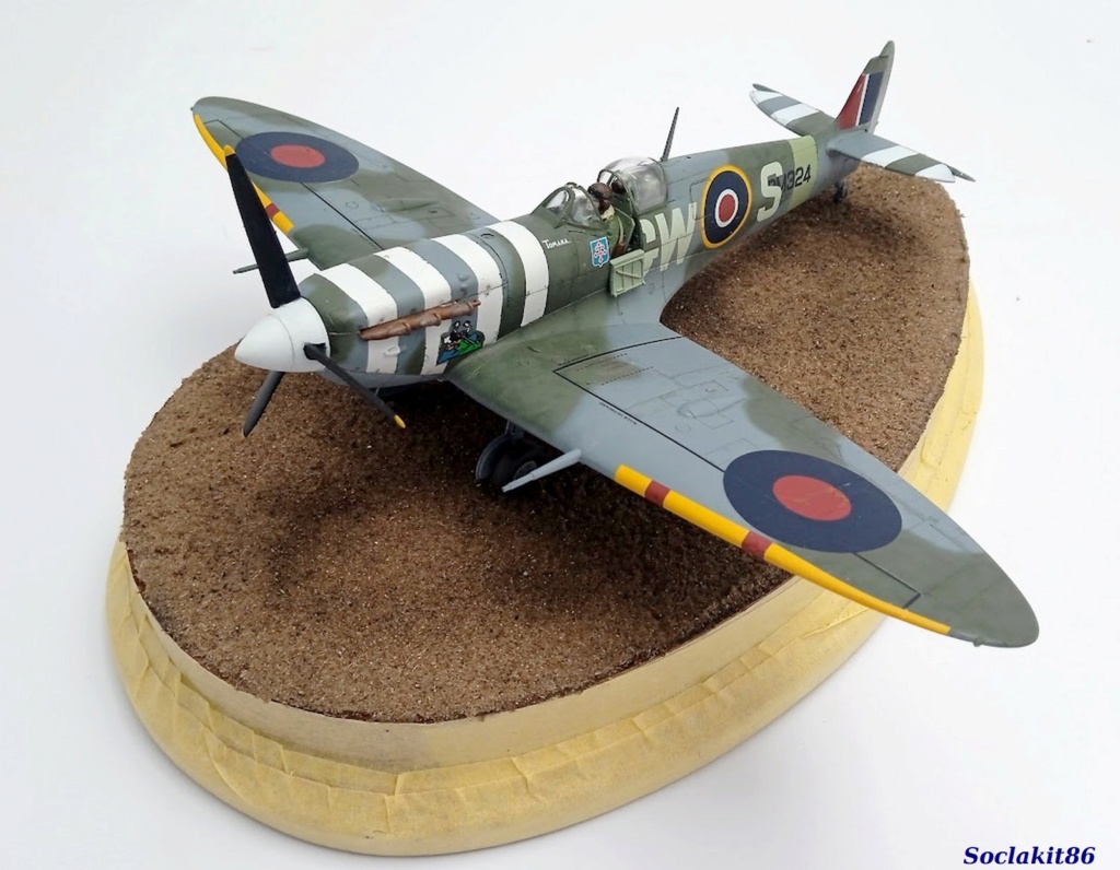 [Tamiya] 1/48 - Supermarine Spitfire Mk Vb  - Page 3 3926