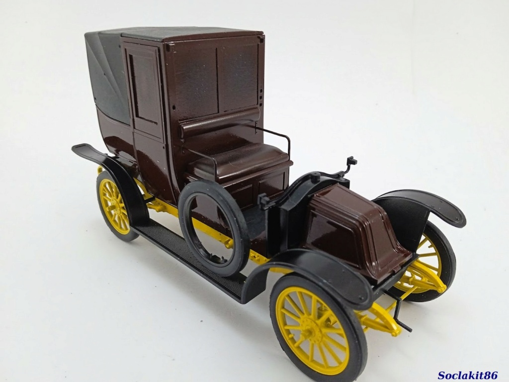 1/24 - Fil Rouge 2023 - Taxi Renault AG model 1910 - Heller 30705  3930