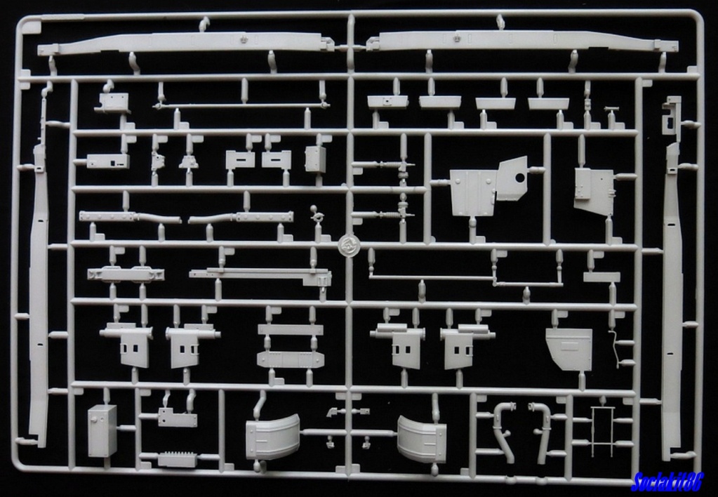 * 1/35 - A-222 Bereg - Trumpeter 4611