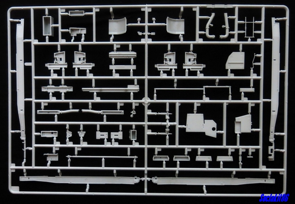 * 1/35 - A-222 Bereg - Trumpeter 4710