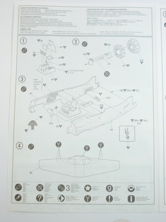 1/48  - F8F Bearcat - Academy   Acad_113