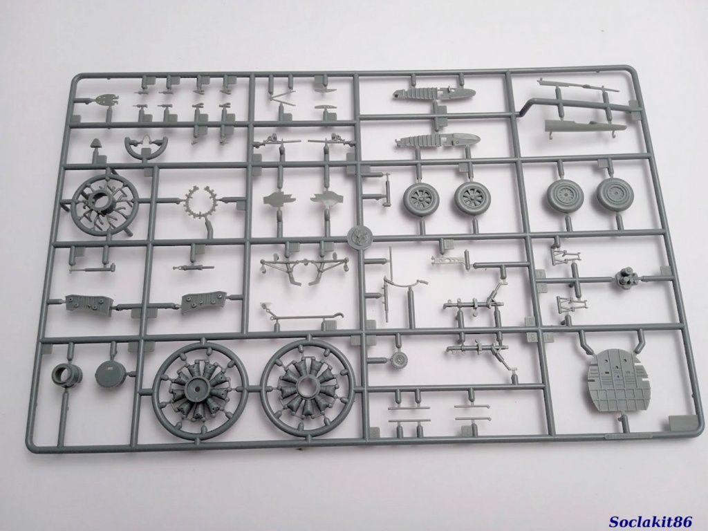 1/48 - Chance Vought F4U-1 Corsair "Birdcage" Late - Hobby Boss 80382 Ea10
