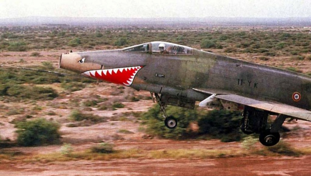 1/48 - North American F-100 D Super Sabre - Trumpeter F-100d13