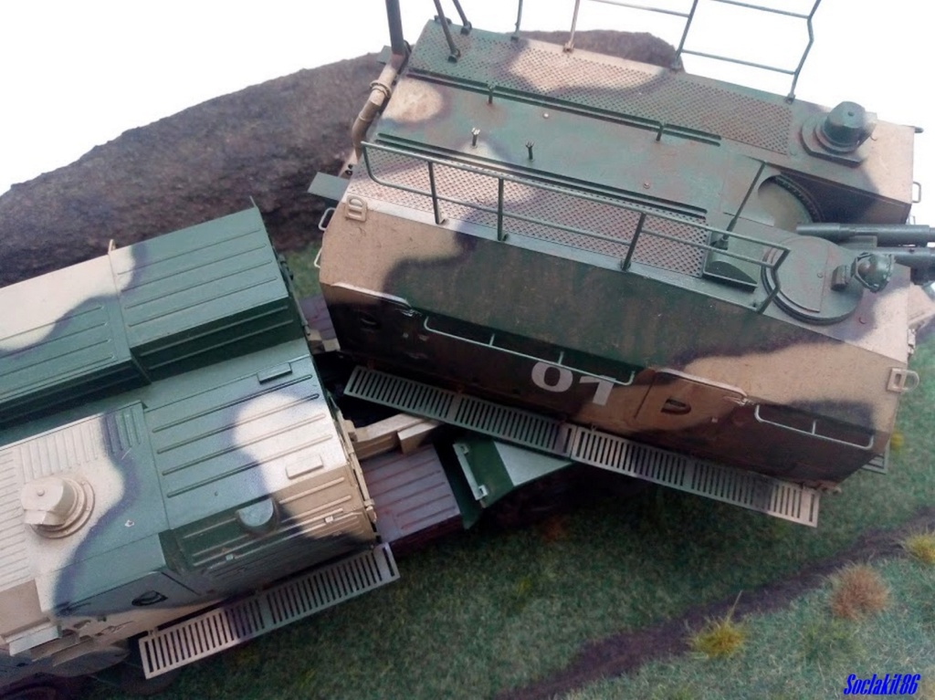 * 1/35 - A-222 Bereg - Trumpeter - Page 3 Img_2072