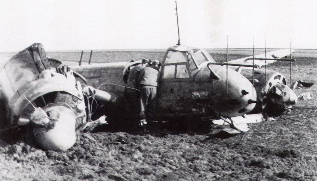  Ju 88C-6b W.Nr 360219 codé R4+FM du 4/NJG-2 (Dragon 5540 1/48) Junker34