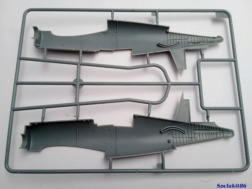 1/48 - Chance Vought F4U-1 Corsair "Birdcage" Late - Hobby Boss 80382 La10