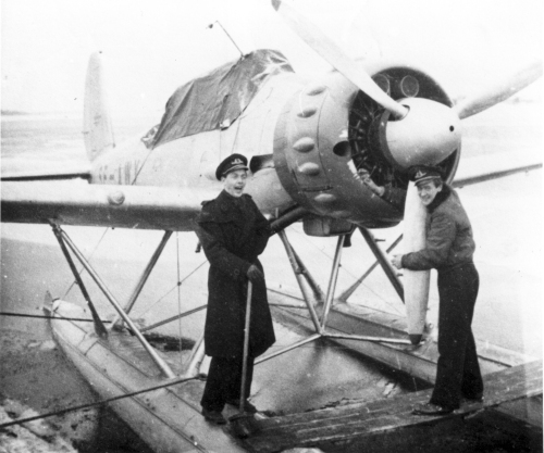 Arado Ar 196 A-3 W.Nr. 1006 ( Revell 1/32)  - Page 2 Lw04_011