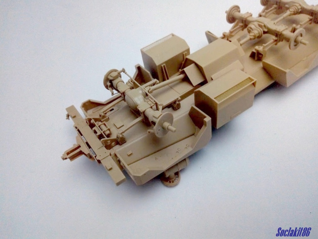 1/35 - Mine Resistant Ambush Protect 6 x 6 Cougar - Meng M0533