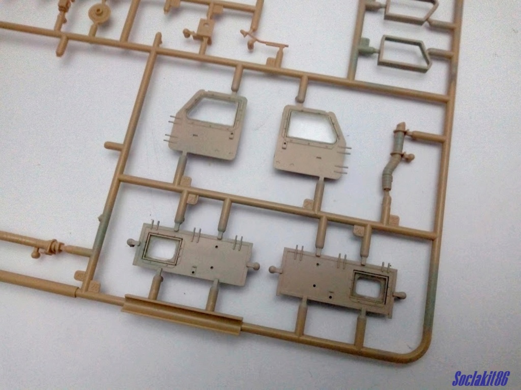 1/35 - Mine Resistant Ambush Protect  6 x 6 Cougar - Meng  M0831